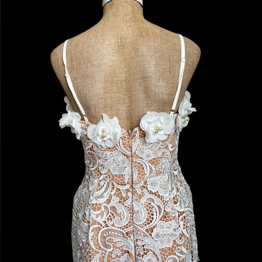 HELSI Women's White Quinn Lace Mini Dress Size SMALL - Picture 5 of 15